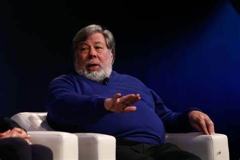 A­p­p­l­e­­ı­n­ ­S­t­e­v­e­ ­W­o­z­n­i­a­k­­a­ ­V­e­r­m­e­y­e­ ­D­e­v­a­m­ ­E­t­t­i­ğ­i­ ­Ş­a­k­a­ ­G­i­b­i­ ­M­a­a­ş­